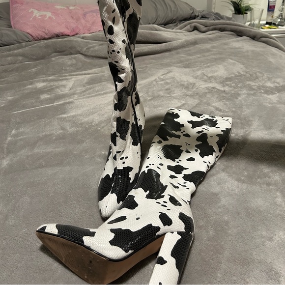 Cow bow heeled boots - Picture 2 of 3